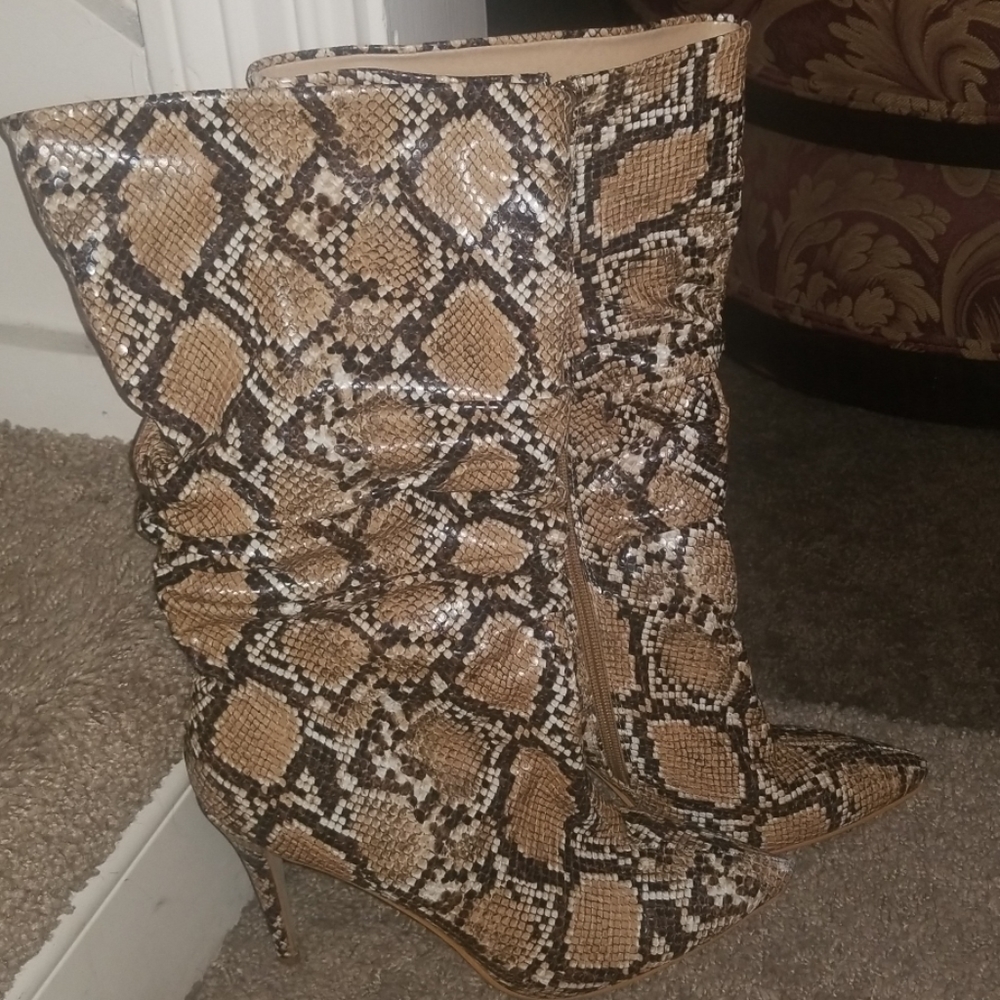 Size 6 snake skin boot